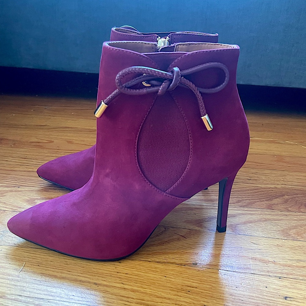 Jacques Vert Elegant Burgundy Ankle Boots